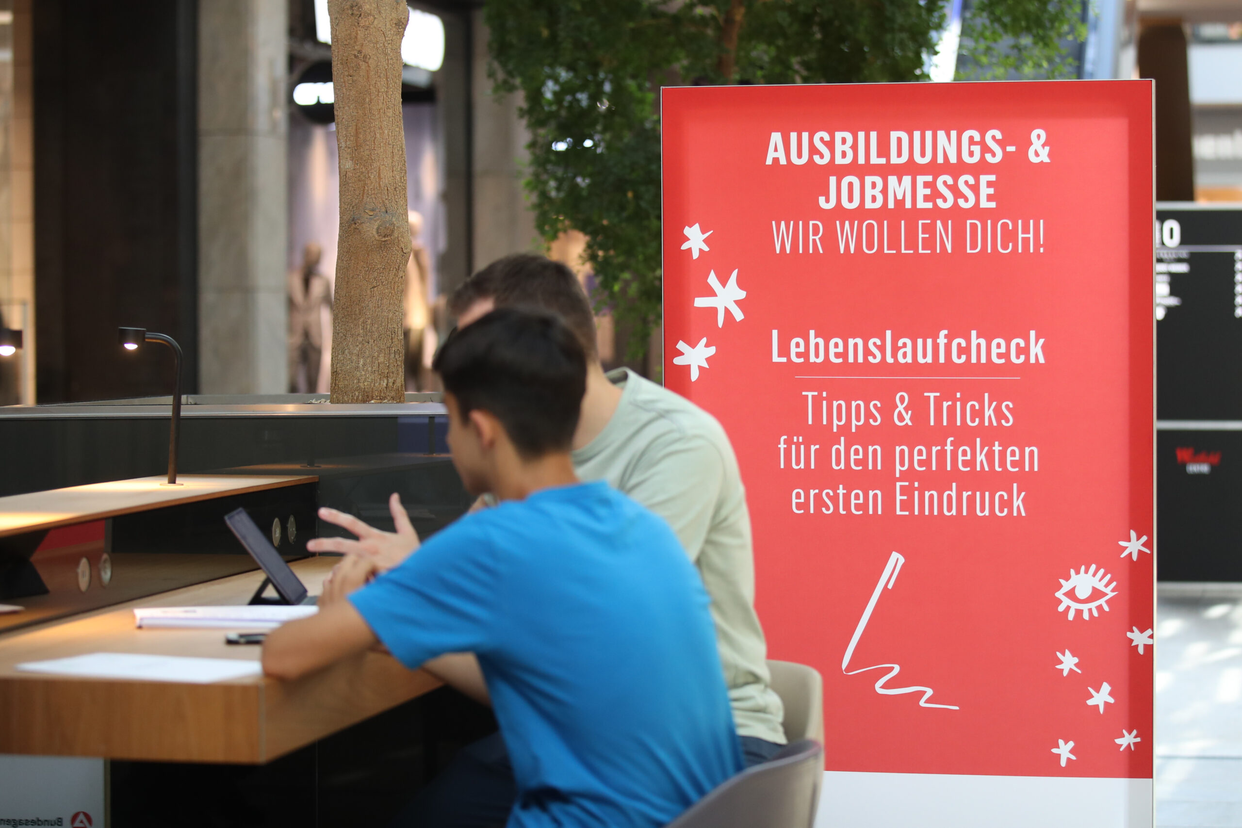 Erfolgreich durchstarten: Ausbildungs- & Jobmesse im Westfield Centro